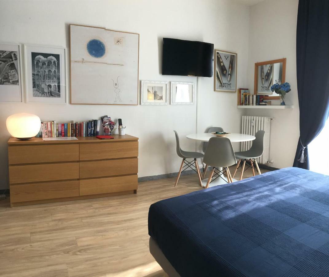 Appartamento Blu A Milano Zona Ripamonti Vicino Allo Ieo Bagian luar foto