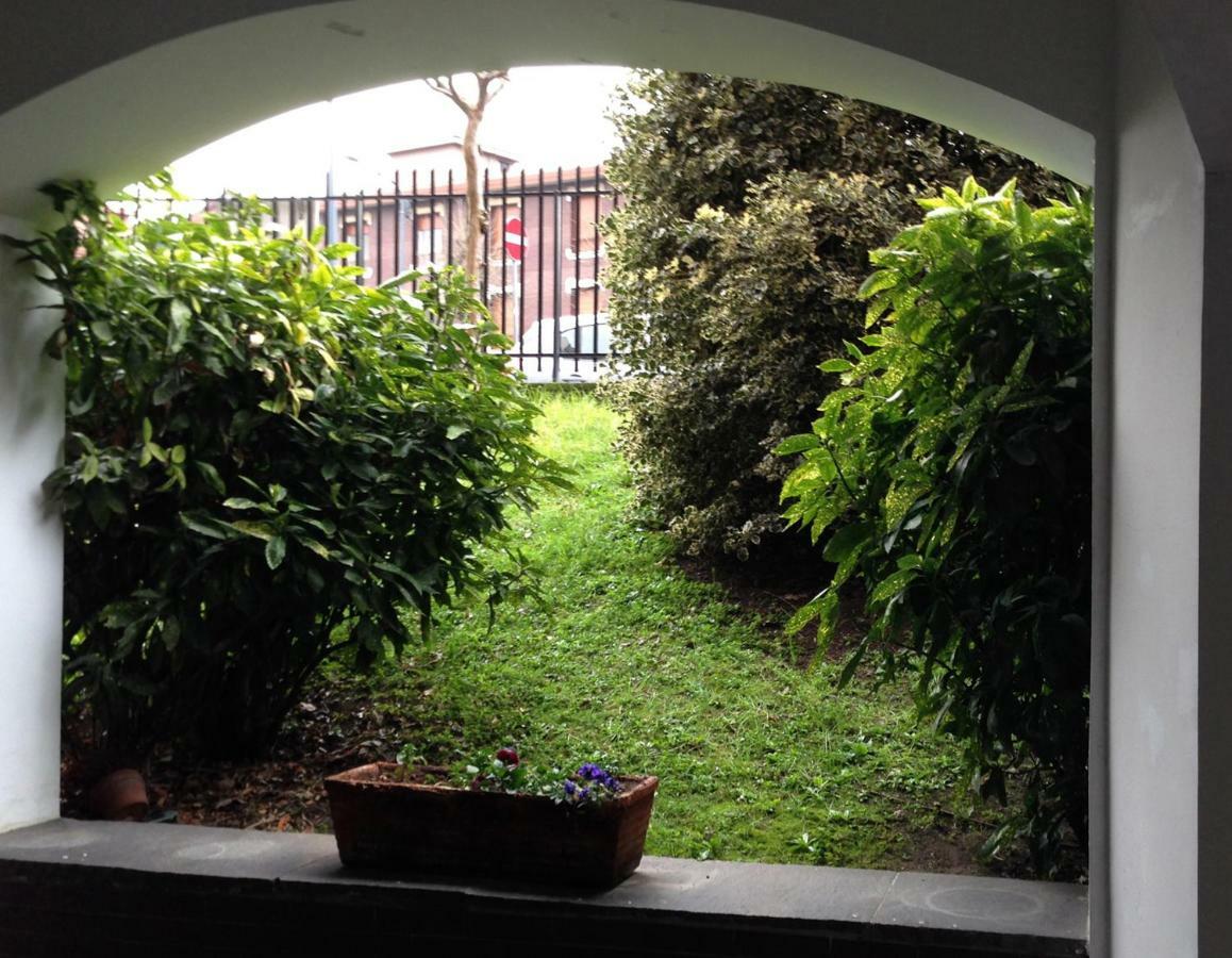 Appartamento Blu A Milano Zona Ripamonti Vicino Allo Ieo Bagian luar foto